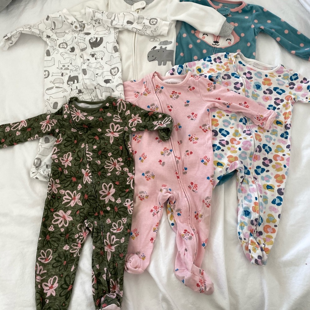 Carter’s and Okie Dokie 6 piece footie lot